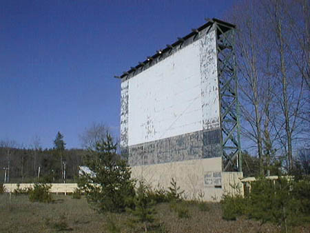 Tri-City Drive-In Theatre - Screen Photo From Cinematour
